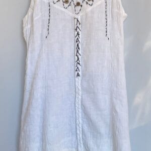 Vestido blanco bordado estilo boho