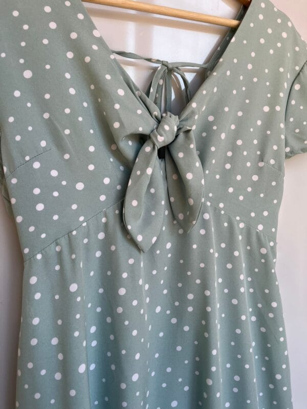Vestido con lunares y lazo en la espalda - Imagen 2