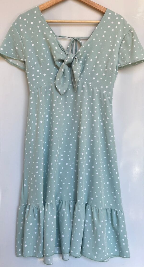 Vestido con lunares y lazo en la espalda - Imagen 3
