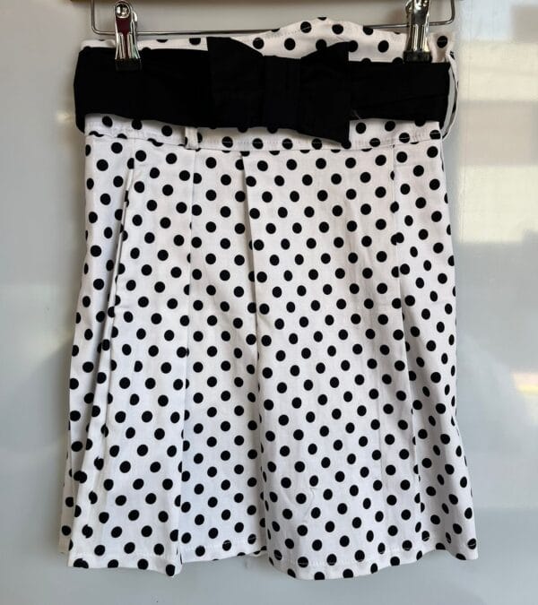 Falda blanca de lunares con lazo negro - Imagen 2