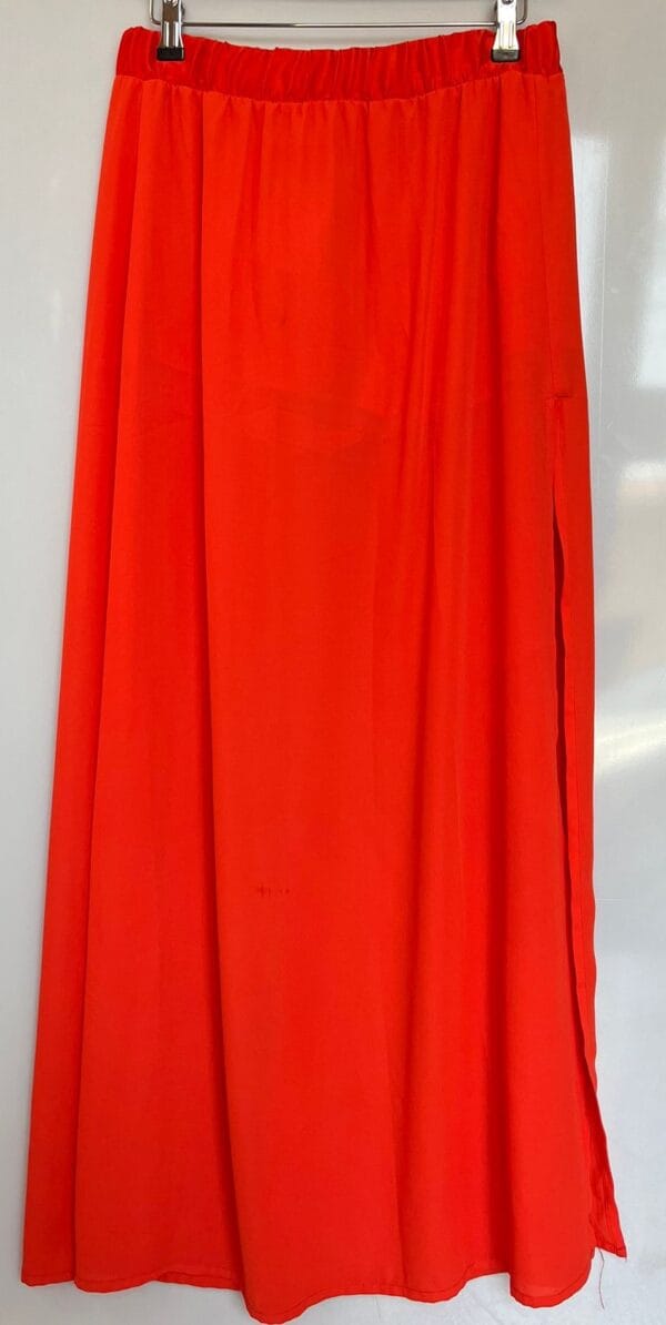 Falda larga roja de tiro alto Stradivarius - Imagen 3