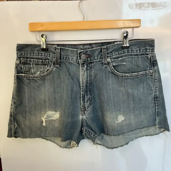 Shorts Levi’s 514™ denim desgastado - Imagen 2