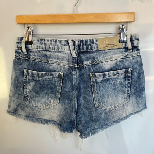 Shorts denim desgastados Stradivarius - Imagen 3
