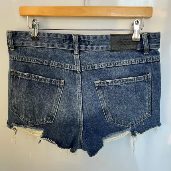 Short denim desgastado Pull&Bear Talla 34 - Imagen 2