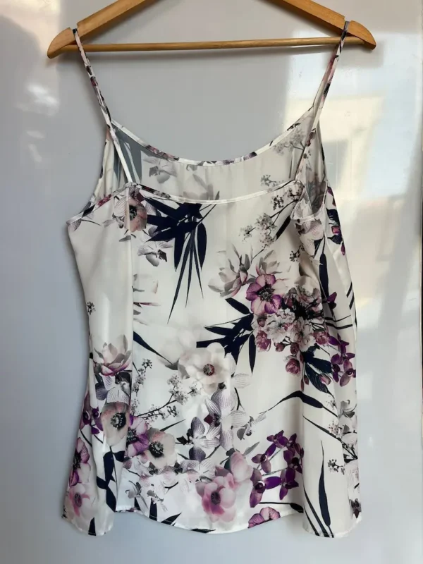 Top de tirantes con diseño florales - Imagen 3