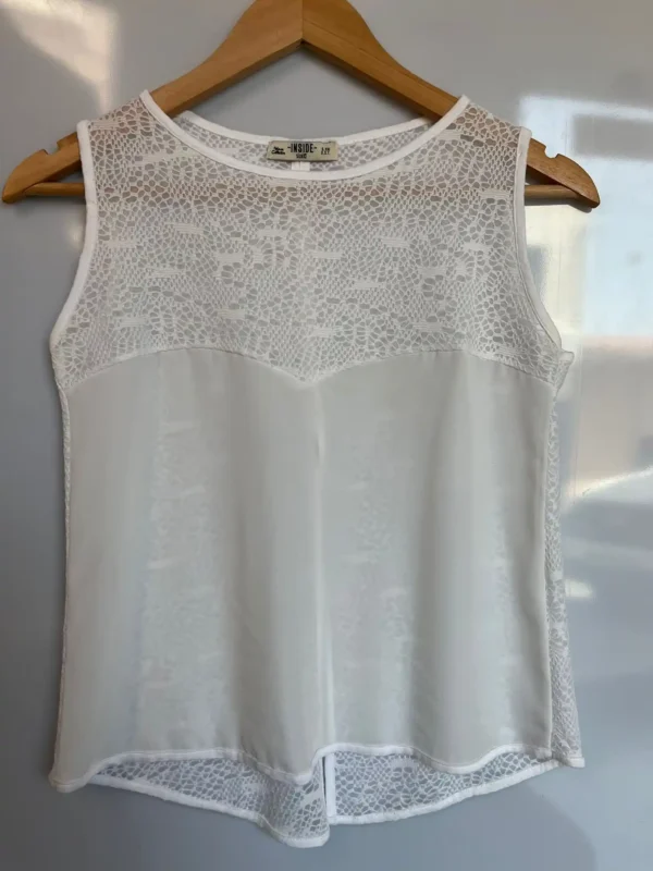 Top Inside blanco de encaje floral - Imagen 2