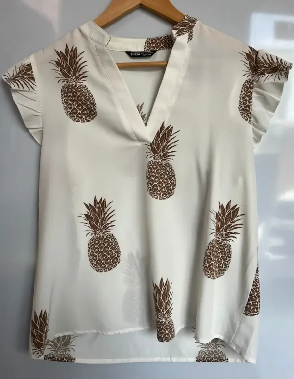Blusa fluida con estampado de piñas SHEIN - Imagen 2