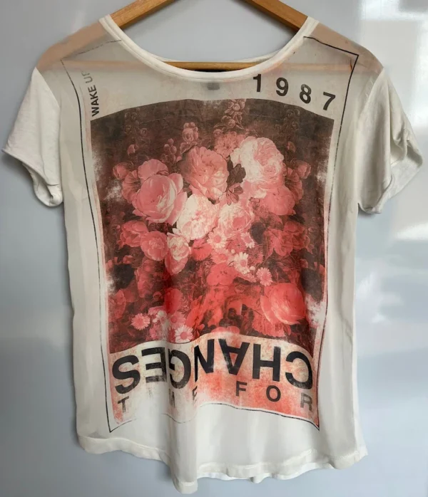 Camiseta MNG estampado “Time for Changes” - Imagen 2