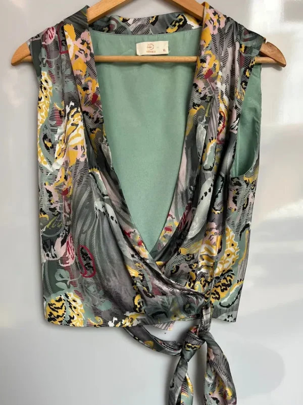 Top satinado estampado con nudo – MD Woman - Imagen 2