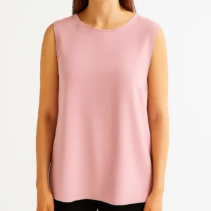 Blusa rosa pastel con cut-outs en hombros