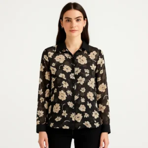 Blusa negra transparente con flores beige